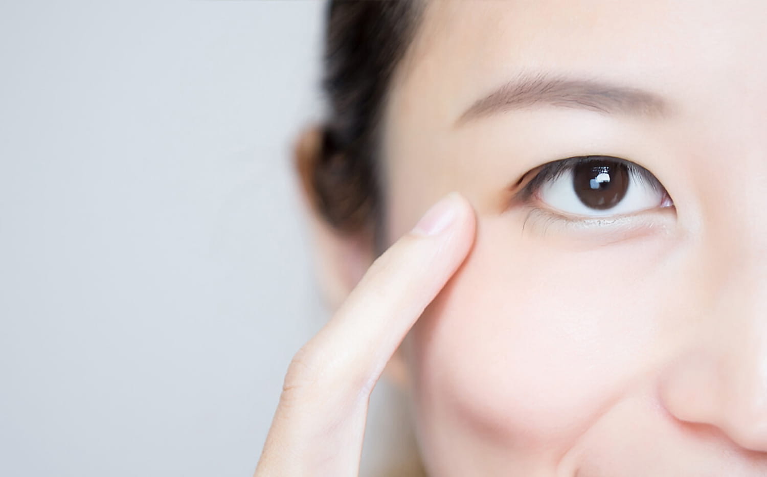 別再用眼霜騙自己了！3種常見淚溝真相與最強醫美補救策略一次看